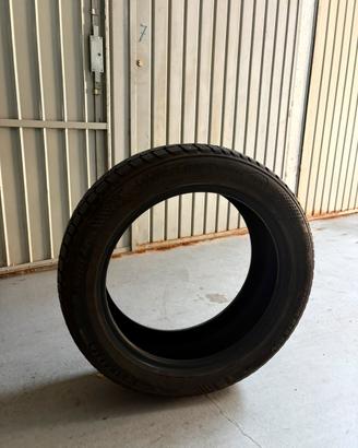 Gomme auto