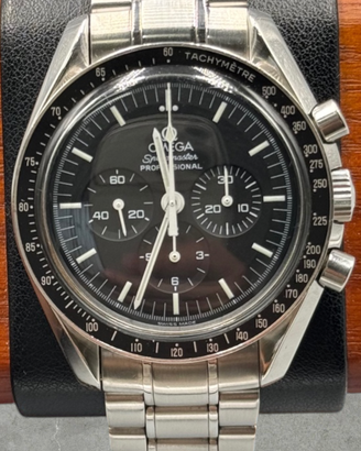 Omega Speedmaster Professional Moonwatch 42MM