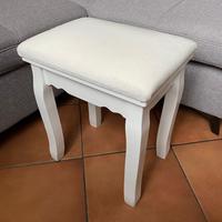 Sgabello bianco imbottito in legno e velluto