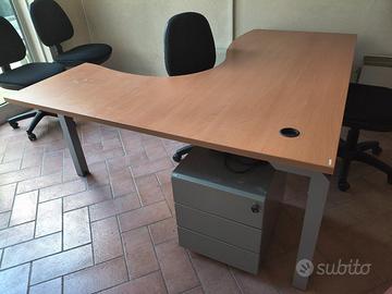 Scrivania angolare + cassettiera