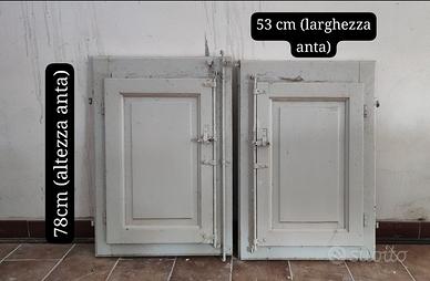 N. 7 Finestre in legno 