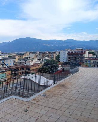 Attico / Mansarda di 245 m² con 3 locali a Pompei