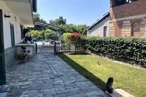 Ampio appartamento arredato con piscina a Lessona