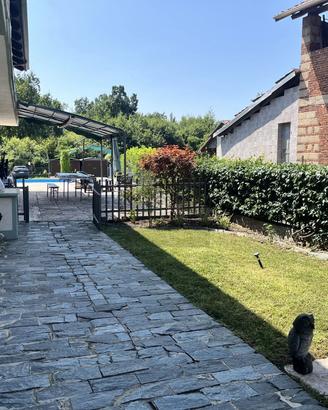 Ampio appartamento arredato con piscina a Lessona