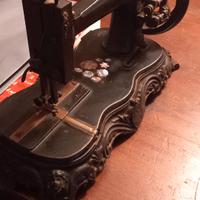 Macchina da cucire vintage Saxonia