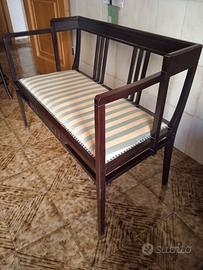 divanetto 2 posti + panca + sgabello alto