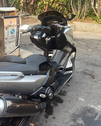 Yamaha t max