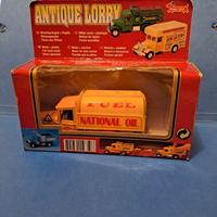 Modellino Antique Lorry "Fuel National Oil"