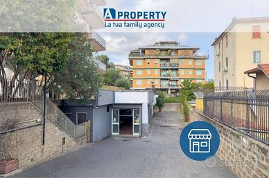 Immobile di 341 m² a Roma