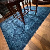 Tappeto moderno colore blu