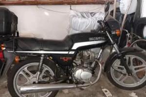 Honda CB 125 x - 1981