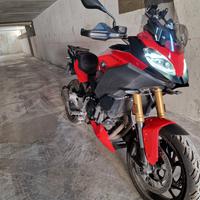 BMW F900 XR