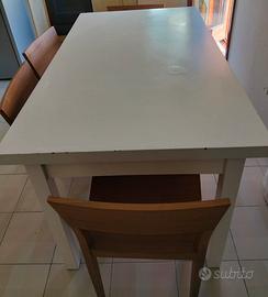 Tavolo da cucina con 4 sedie in legno massello