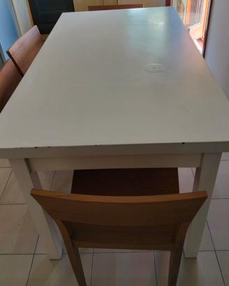 Tavolo da cucina.