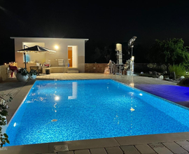 Villa con piscina 6/8 posti letto