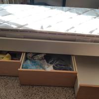 letto singolo con cassettoni e cassettiera 