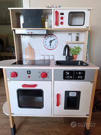 CUCINA IN LEGNO + Accessori 