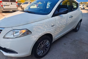 lancia Ypsilon 1200 benzina/gpl