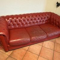 DIVANO 3 POSTI IN CAPITONNÈ