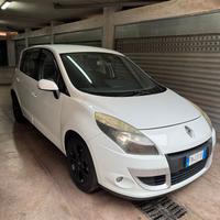 Scenic Xmod 1.5 dci 110cv anno 2010