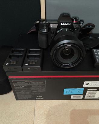 Panasonic  Lumix S1 kit 24-105 f4