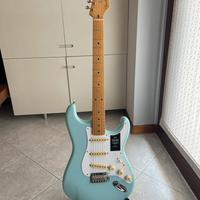 FENDER Stratocaster Vintera 50s Modified MN Daphne