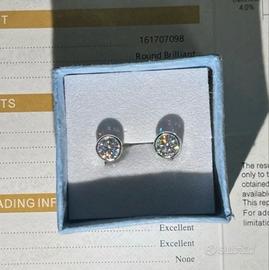 Orecchini ORO bianco 18 kt con moissanite