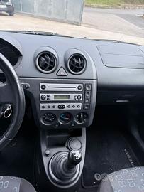 Ford Fiesta 1.2 16V 5p. Zetec