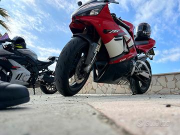 Yamaha R1 2001 carburatore