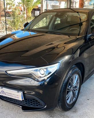 Alfa Romeo Stelvio 2.2 Turbodiesel 160 CV AT8 RWD 