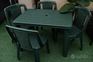 Tavolo e 4 sedie esterno da esterno nuovi