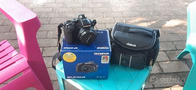 Fotocamera digitale Olympus SP-570UZ