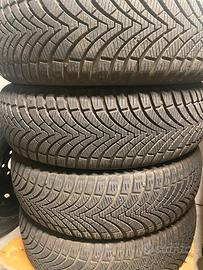 Gomme 4 stagioni Kumho 185/65 R15 88H