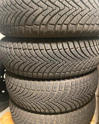 Gomme 4 stagioni Kumho 185/65 R15 88H