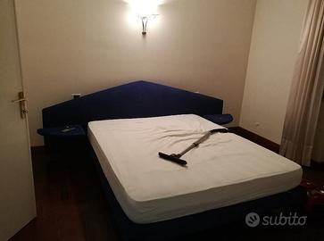 Letto Matrimoniale Blu