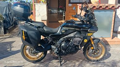 Yamaha Tracer 9 gt 2024 per Honda XADV 750