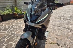 Honda xadv 750 