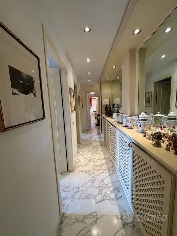 Appartamento di 115 m² con 4 locali e box auto a M - Vista 5