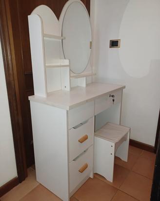 tavolo con specchio make-up 