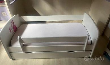 Lettino Bambina con cassettone
