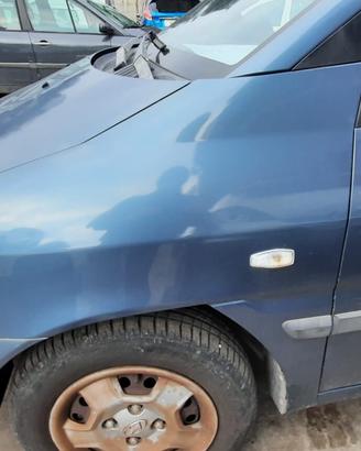 HYUNDAI MATRIX 2002 - PARAFANGO SINISTRO