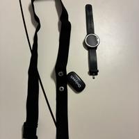 Garmin vivoactive 3 e fascia cardio.