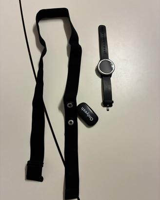 Garmin vivoactive 3 e fascia cardio.