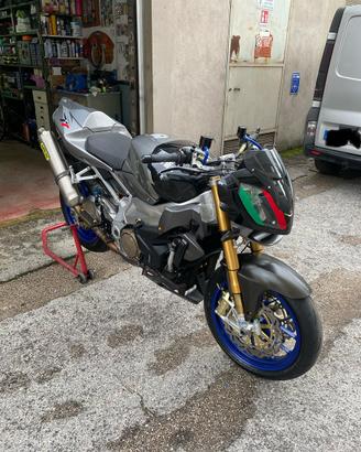 Aprilia Tuono 1000 V2 R