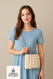 Borsa intrecciata fatta a mano