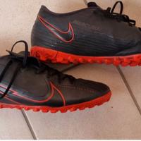 SCARPE DA CALCETTO NIKE MERCURIAL