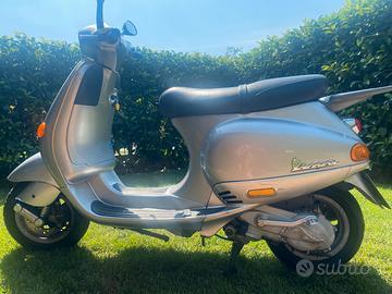 Vespa 125 primavera Et4