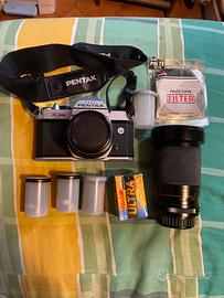 Macchina Fotografica Pentax K 1000 con obiettivo