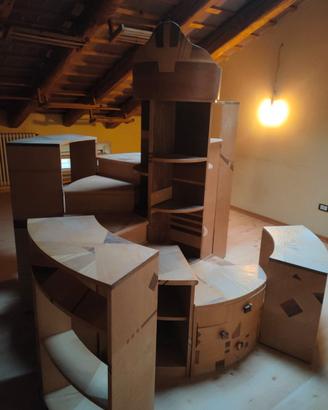 Libreria fatta a mano