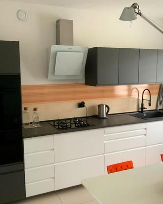 Cucina moderna IKEA bicolore
